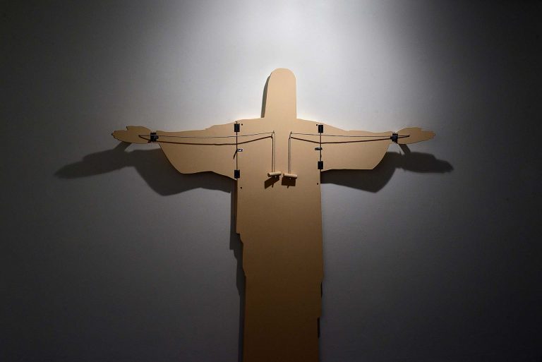 Os sonhos de quem estamos sonhando? | Exposição individual de Yiftah Peled